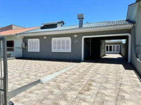 Belíssima casa a perto da praia